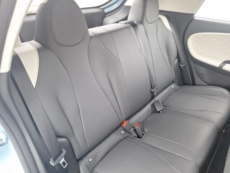 Dongfeng Box Launch Edition 42 kWh | Full Option | 360 Camera | Stoelverwarming & Stoelventilatie | Apple Carplay & Android Auto | Leder | 17'' LMV |