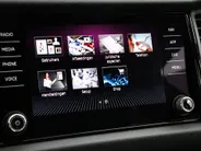 Škoda Kodiaq 1.5 TSI 150pk DSG Sportline Business 7p. · Camera · Wegklapbare Trekhaak · 7 Persoons · Apple/Android Car Play · 19'' Inch · Garantie t/m 27-05-2028 of 100.000km