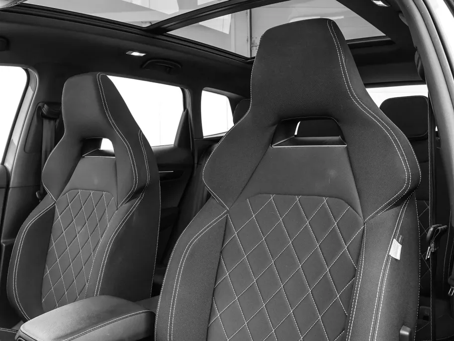 Škoda Karoq 1.5 TSI 150pk DSG ACT Sportline Business · Panoramadak · Camera · Cruise Control · Apple/Android Car Play · 18'' Inch ·