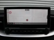 Kia Ceed Sportswagon 1.5 T-GDi DynamicPlusLine | Stoel- & stuurverwarming | Camera | Clima | Cruise adapt. | LED | Navi | Elek. achterklep | 16' LM |