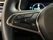 Renault Clio 145PK E-Tech Full Hybrid Techno Automaat Automaat | Digital Cockpit | 9,3'' Navi | Climate Control | Apple CarPlay/Android Auto | Camera | Cruise Control | Armsteun | Lichtmetalen Velgen