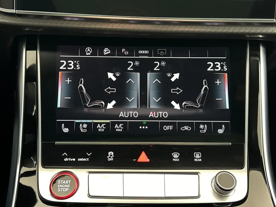 Audi RSQ8 4.0 TFSI RS Q8 Quattro | Panoramadak | Luchtvering | 23'' L.M. Velgen