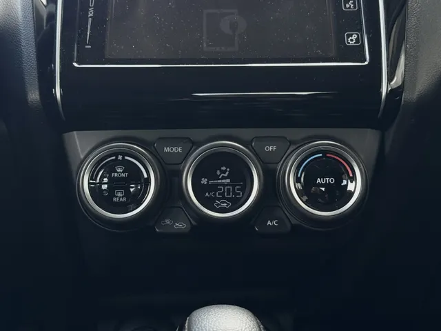 Suzuki Swift 1.2 Style Smart Hybrid Automaat | Bi-tone