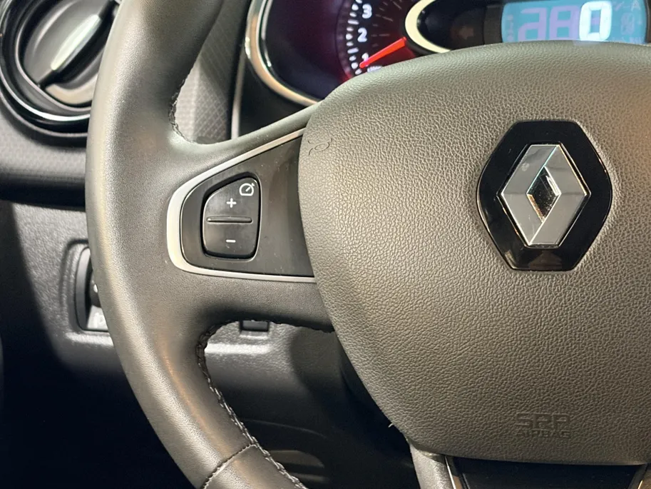 Renault Clio 90PK TCe Limited | Airco | Navi | Parkeersensoren | Cruise Control | Bluetooth | Lichtmetalen Velgen | Keyless Entry | Elektrische Ramen & Spiegels | Armsteun |