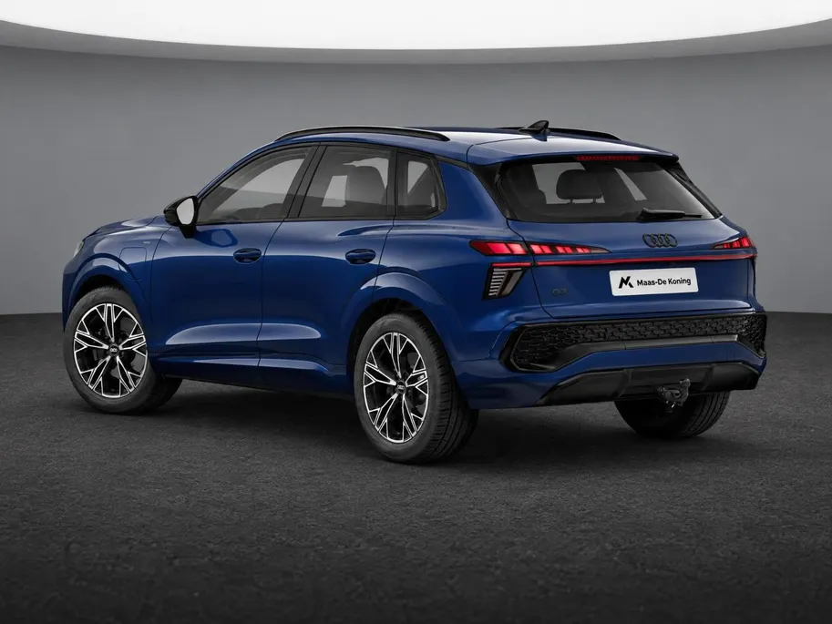 Audi Q3 e-hybrid S edition 272 PK · Tech plus · Trekhaak elek. wegklapbaar · Optiekpakket zwart