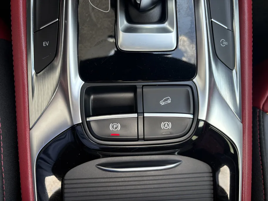 MG EHS 1.5 TGDI Luxury | Panorama Dak | Navi | Camera | Automaat  | Leer | Cruise | Apple Carplay/Android Auto | Voorstoelen verwarmd