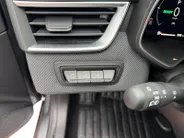 Renault Clio 1.6 E-Tech Full Hybrid 145 esprit Alpine | Automaat | Camera | Cruise & Climate Control | 9,3'' Inch Scherm | Full Led | Apple Carplay/Android Auto | Parkeersensoren | Sport Stoelen |