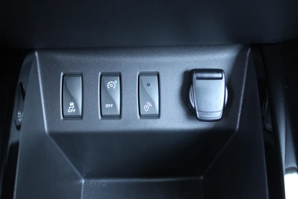 Dacia Spring Expression | Nieuw | Airco | PDC | 14' Design velgen | Navi | Camera | BTW | UNIEK!! |
