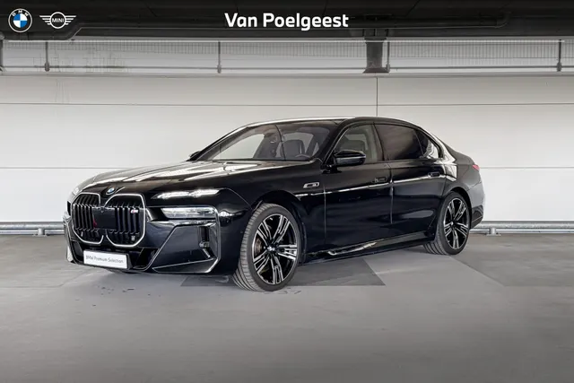 BMW i7