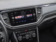 Volkswagen T-Roc 1.5TSI/150PK DSG Sport · Trekhaak · Apple/Android Car Play · Stoel- & stuurverwarming · Camera