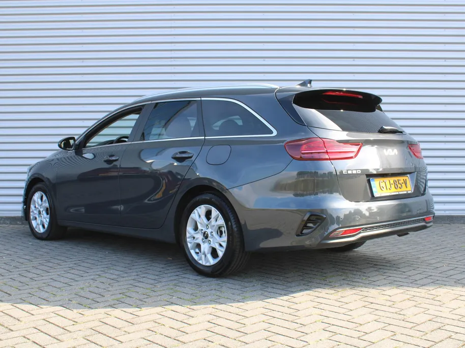Kia Ceed Sportswagon 1.5 T-GDi DynamicPlusLine | Stoel- & stuurverwarming | Camera | Clima | Cruise adapt. | LED | Navi | Elek. achterklep | 16' LM |