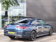 Mercedes-Benz CLA 200 Business Solution AMG l Panoramadak l Stoelverwarming l Ambiente lichtpakket