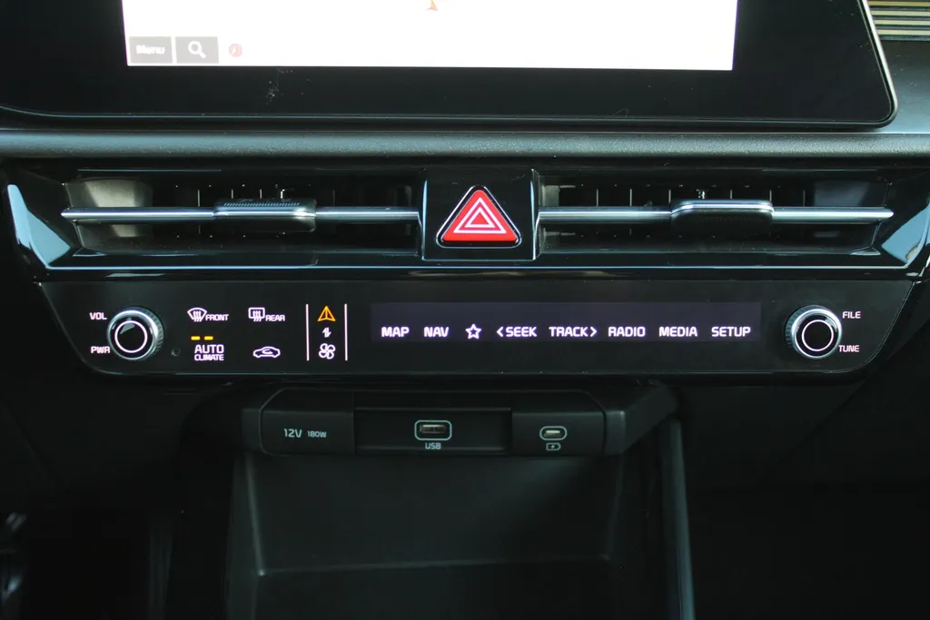 Kia Niro EV DynamicPlusLine 64.8 kWh | Airco | Navi | Camera | Cruise | 17' LM | PDC |