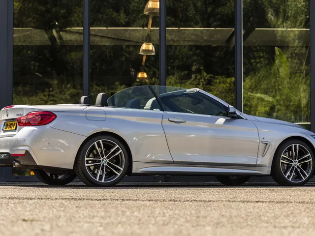 BMW 4 Serie Cabrio 440i High Executive | Head Up Display | Apple Carplay