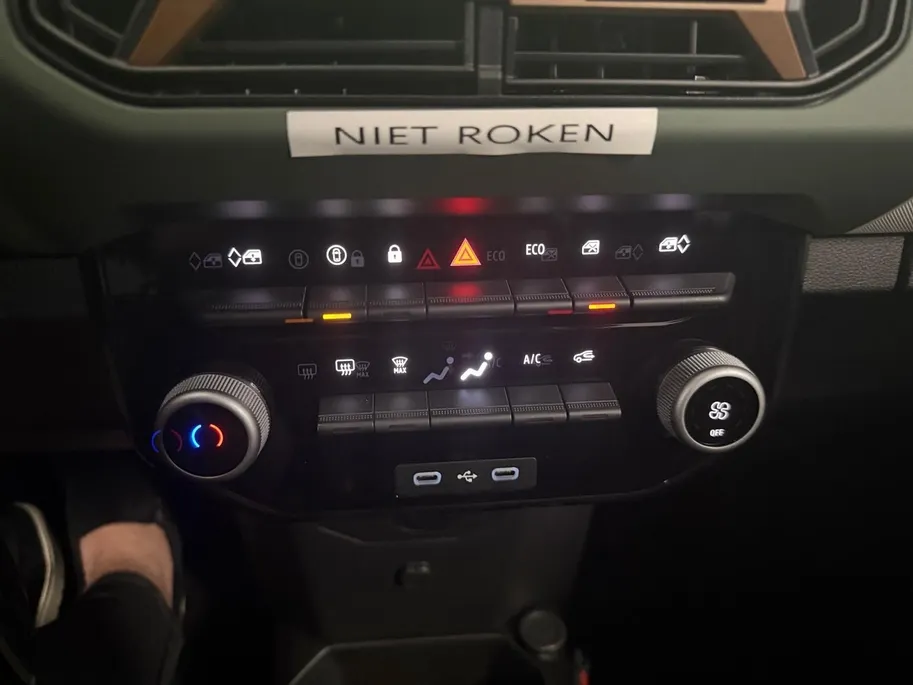 Dacia Spring Extreme 65 26.8 kWh AIRCO NAVIGATIE APPLE CARPLAY/ANDROID AUTO CRUISE CONTROL ACHTERRUIT RIJ CAMERA PARKEERSENSOREN VOOR/ACHTER DEALER ONDERHOUDEN