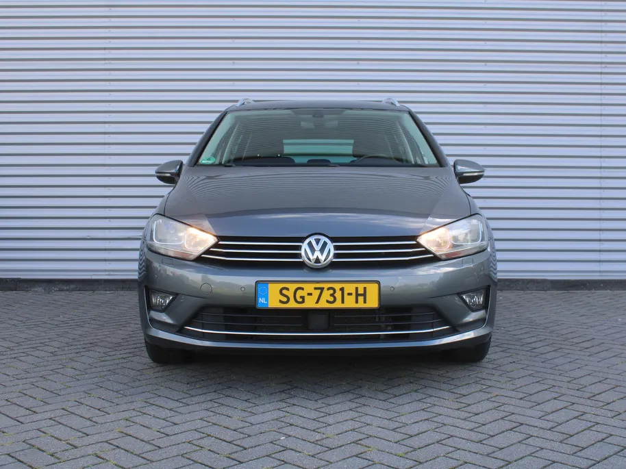 Volkswagen Golf Sportsvan 1.4 TSI Sound | Automaat | Navi | Trekhaak | 16” LM | Stoelverwarming | Cruise adapt. | All seasons | Apple CarPlay/Android Auto |