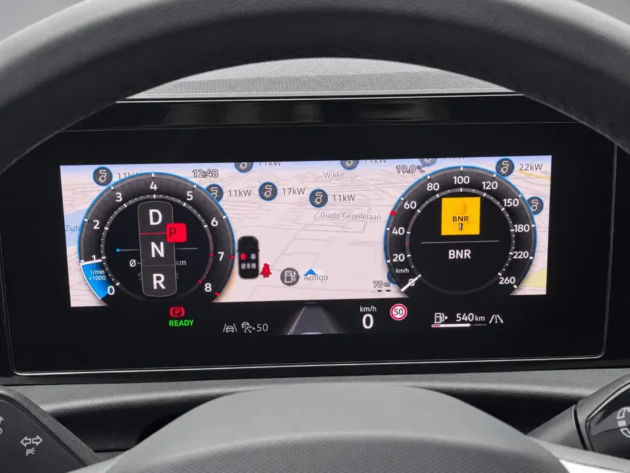 Volkswagen T-Roc 1.5 eTSI 150pk DSG R-Line First Edition · Camera · Apple/Android Car Play · Elek. Achterklep · Matrix LED · Stoel-& Stuurverwarming · 18'' Inch ·