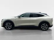 Ford Mustang Mach-E Standard RWD 73 kWh 268pk | €5.000.- korting | 2,99% rente financial lease | 17% bijtelling | 19inch velgen | Adaptieve cruise control | Direct leverbaar