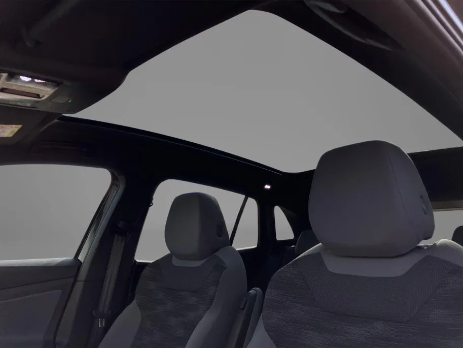 Volkswagen ID.4 Pure 52 kWh 170PK · Panoramadak · Apple/Android Car Play · Navigatie · Stoelverwarming · Camera ·