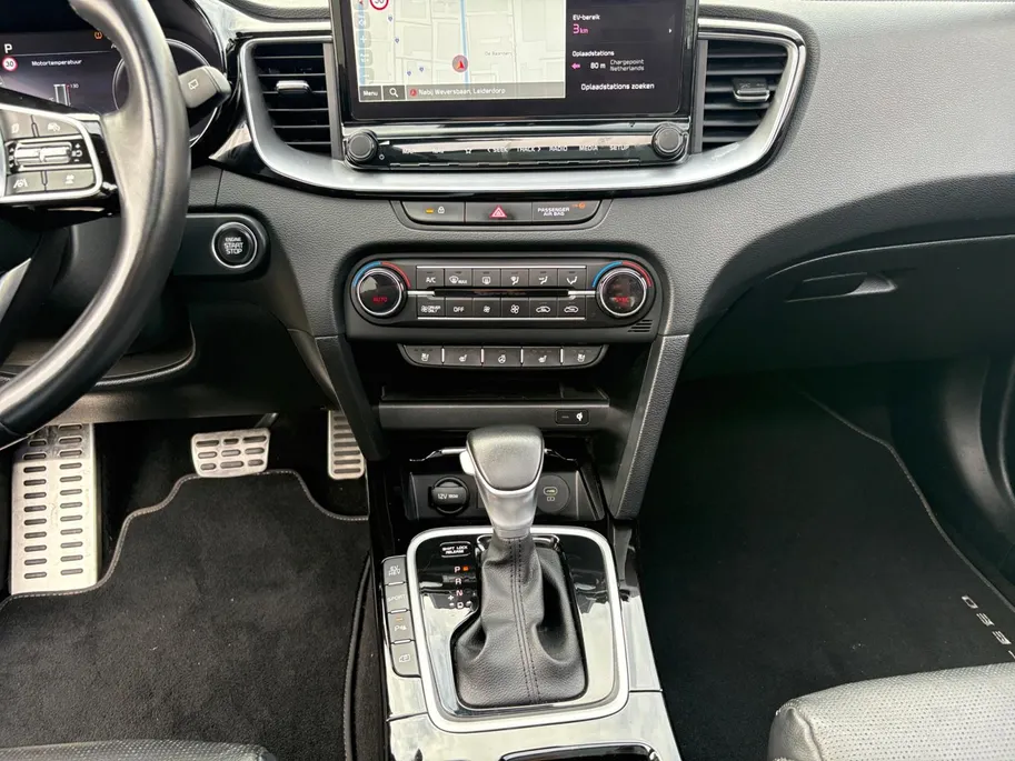 Kia XCeed 1.6 GDi PHEV DynamicPlusLine | Panoramadak | Camera | Stoel/Stuurverwarming | Apple Carplay/Android Auto | Adaptieve Cruise Control | Lichtmetalen Velgen |