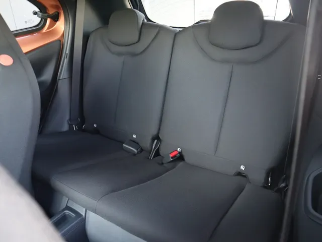 Toyota Aygo X Hybrid 115 pulse Bi-Tone | Easy Pack
