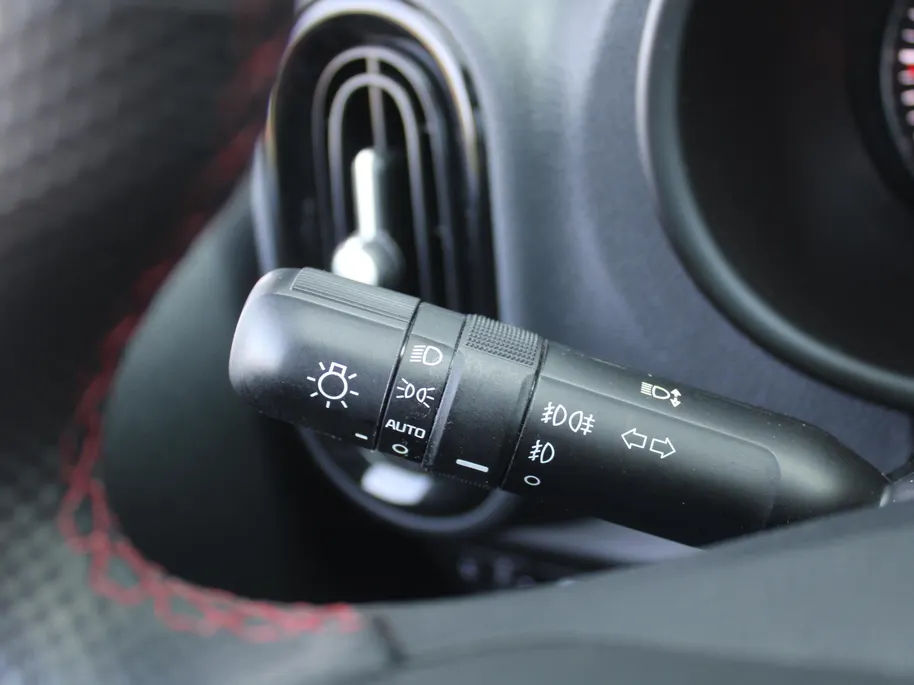Kia Picanto 1.0 DPi GT-Line | Automaat | Cruise | Camera | Navi | 15' LM | All season | LED | Keyless | PDC |