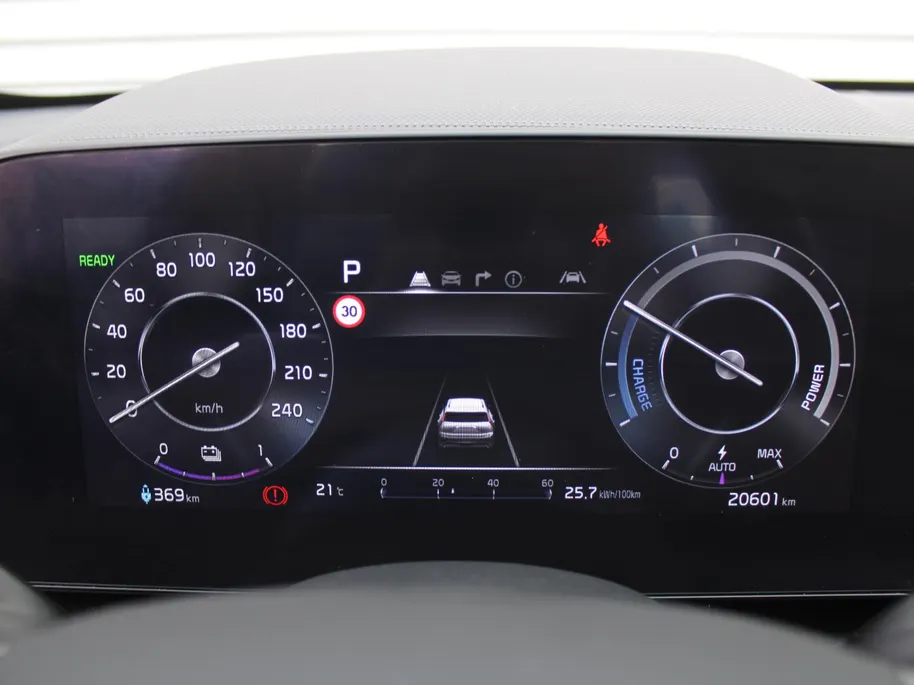 Kia Niro EV Light Edition 64.8 kWh | Airco | Cruise | Navi | Camera | PDC | 17' LM | All season banden | 17% bijtelling |
