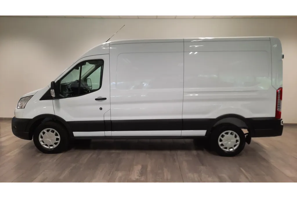 Ford Transit 350 2.0 TDCI L3H2 Trend 130PK Direct leverbaar! Met trekhaak.