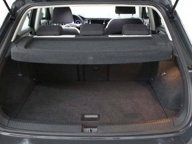 Volkswagen T-Roc 1.5 TSI DSG Sport | Navigatie | Airco | PDC | Camera | Dealeronderhouden