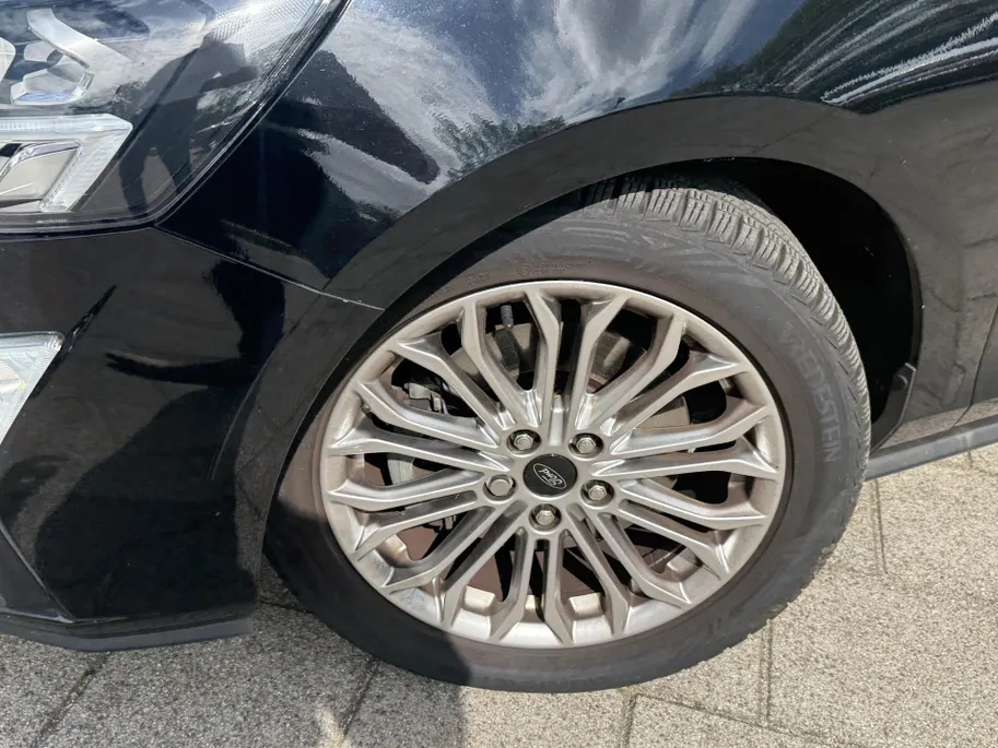 Ford Focus Wagon 1.0 EcoBoost Titanium Business
