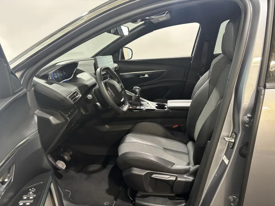 Peugeot 3008 1.2 - 130PK PureTech Allure | Elektrische Achterklep | Digital Cockpit | Navi | Camera | Parkeersensoren | Apple CarPlay/Android Auto | Lichtmetalen Velgen | Adaptive Cruise Control |