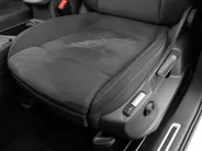 Volkswagen Tiguan 1.4 TSI 245pk DSG eHybrid Elegance · 360 Camera · Wegklapbare Trekhaak · Apple/Android Car Play · Dodehoek Detectie · 18'' Inch · Stoel & Stuurwiel verwarming ·