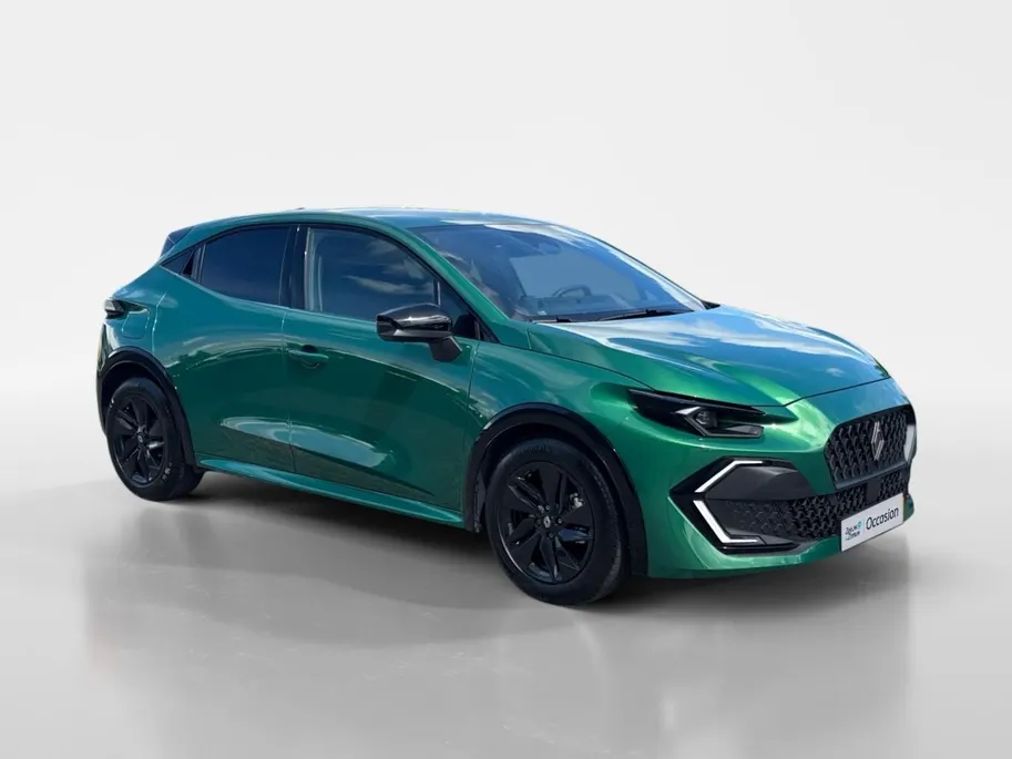 Renault Clio 160PK Full Hybrid Techno Automaat | Lichtmetalen Velgen Hoogglans Zwart | Adaptive Cruise Control | Google Built-in | Camera | Apple CarPlay/Android Auto | Full LED | Armsteun | Licht & Regen Sensor |