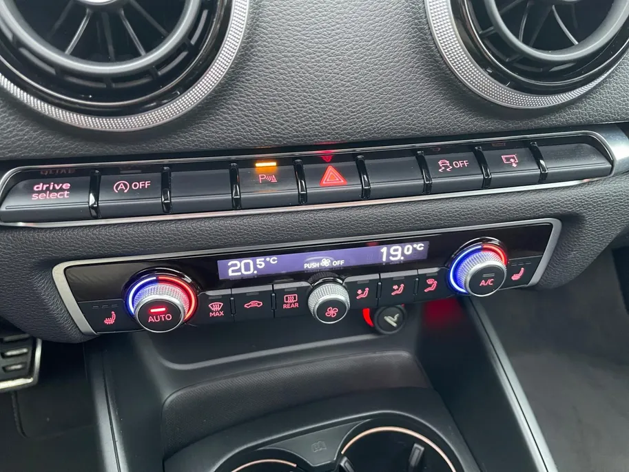 Audi S3 Sportback 2.0 TFSI quattro Pro Line Plus *Automaat*Navigatie*Schuif/Kanteldak*LED*LM.Velgen. IN ZEER NETTE STAAT!