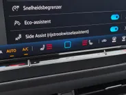 Volkswagen T-Roc 1.5 eTSI 150pk DSG R-Line First Edition · Camera · Apple/Android Car Play · Elek. Achterklep · Matrix LED · Stoel-& Stuurverwarming · 18'' Inch ·