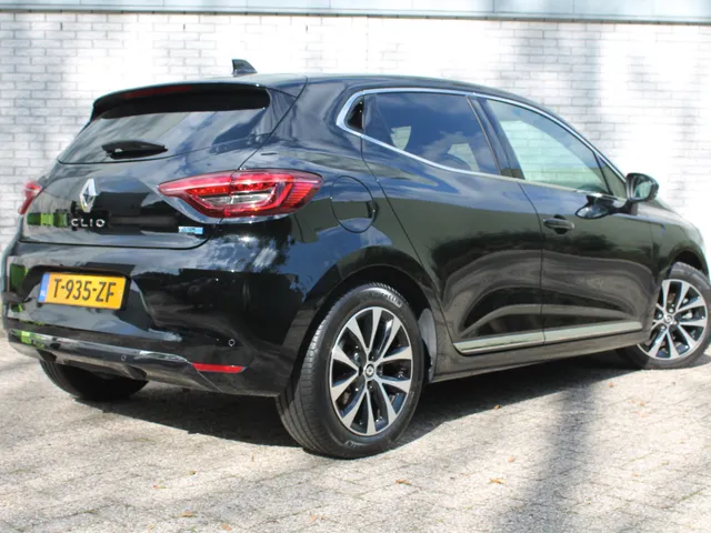 Renault Clio 1.6 E-Tech Full Hybrid 145 techno | Navigatie | Dode hoek melding | Cruise | Climat Control