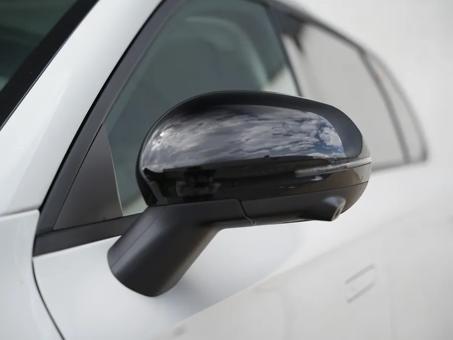 Leapmotor B10 Design Hybrid EV 18.8 kWh | Pano | Camera | Carplay | Navi