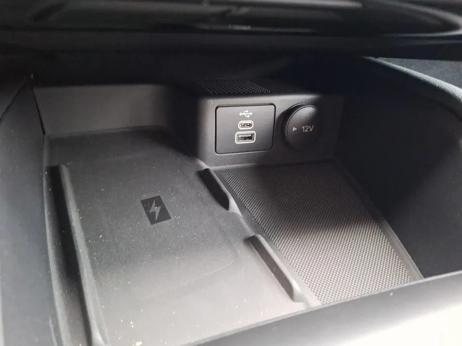 Ford Kuga 2.5 PHEV Titanium | Winterpack | Driver Assistancepack | El. Trekhaak | 360Camera | Adaptive Cruisecontrol | Dodehoekdetectie | Climate Control | Le dverlichting | Apple Carplay&Android Auto |