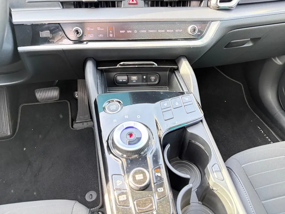 Kia Sportage 1.6 T-GDi Hybrid DynamicPlusLine | Navi | Clima | Adaptive Cruise | Camera | Panorama-/Schuifdak | Stoel-/Stuurverwarming | 18'' LM Velgen | Apple Carplay & Android Auto