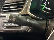 Renault Captur 130PK TCe Initiale Paris Automaat | 360 Camera | Cruise Control Adaptief | Parkeersensoren | Stoel & Stuurwiel Verwarming | Climate Control | Licht & Regen Sensor | Dodehoek Detectie |