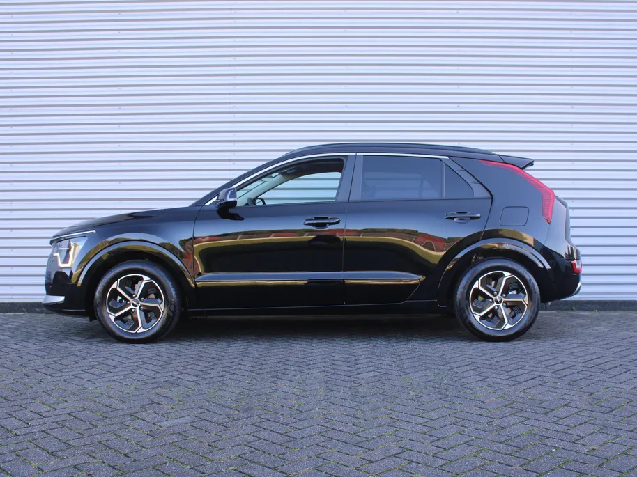 Kia Niro 1.6 GDi Hybrid DynamicPlusLine | Schuif-/kanteldak | Stuur-/stoelverwarming | Cruise adapt. | Camera | HUD | LED | Clima | 16' LM | Navi |