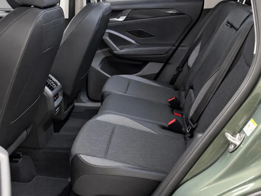 Volkswagen Tiguan 1.5 eTSI 130pk DSG Life Edition · 360 Camera · Inklap. Trekhaak · Stuur- & Stoelverwarming · Dodehoeksensoren · Apple/Android Car Play · Garantie t/m 17-11-2027