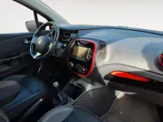 Renault Captur 0.9 TCe Xmod airco (automatisch) , navi , trekhaak , stoelverwarming , cruise , tel , usb , lm velgen .