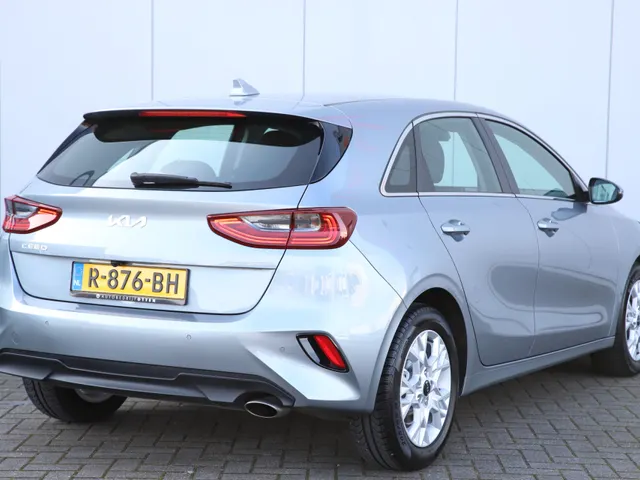 Kia Ceed 1.0 T-GDi 120PK DynamicLine | Navi | Camera | Cruise | Apple carplay