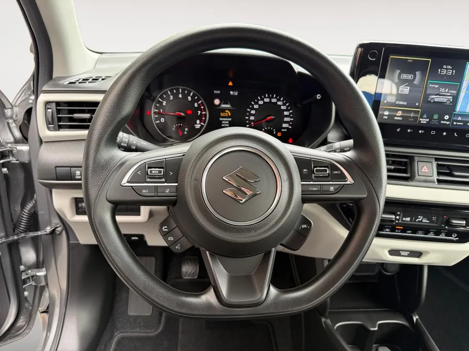 Suzuki Swift 1.2 Comfort Sport | 17 inch | Zwarte logo's | Carbon spiegels | Sharkfin antenne | Carplay | Adapt. Cruise | Navi | Keyless start