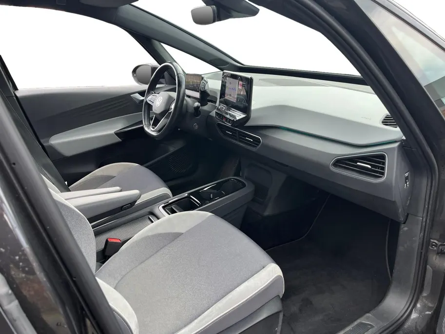Volkswagen ID.3 First Plus 58 kWh SOH 90,8 | Panoramadak | WLTP 424 km | Adapt. Cruise | Navigatie | CarPlay | Stoel-/stuurverwarming | Etc.