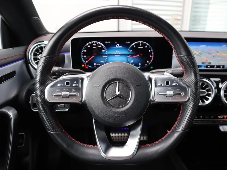 Mercedes-Benz CLA 200 Business Solution AMG
