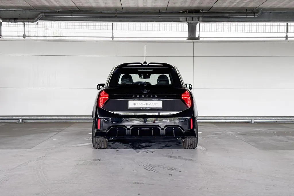 MINI Cooper 5-deurs Cooper C John Cooper Works M