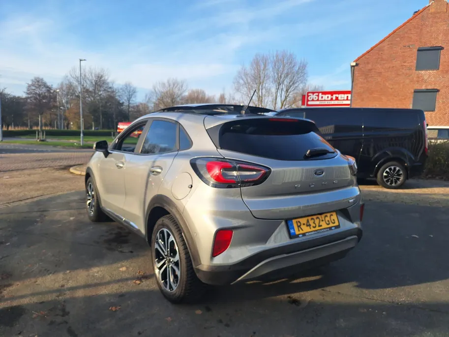 Ford Puma 1.0 EcoBoost Hybrid 125 pk Titanium Navigatie Apple Carplay/Android Auto - Achteruitrijcamera - Panoramadak - 17inch LM velgen
