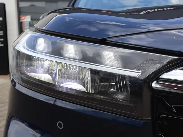 Suzuki S-Cross 1.4 BoosterJet Style Hybrid All Seasons | 360 camera | Leder